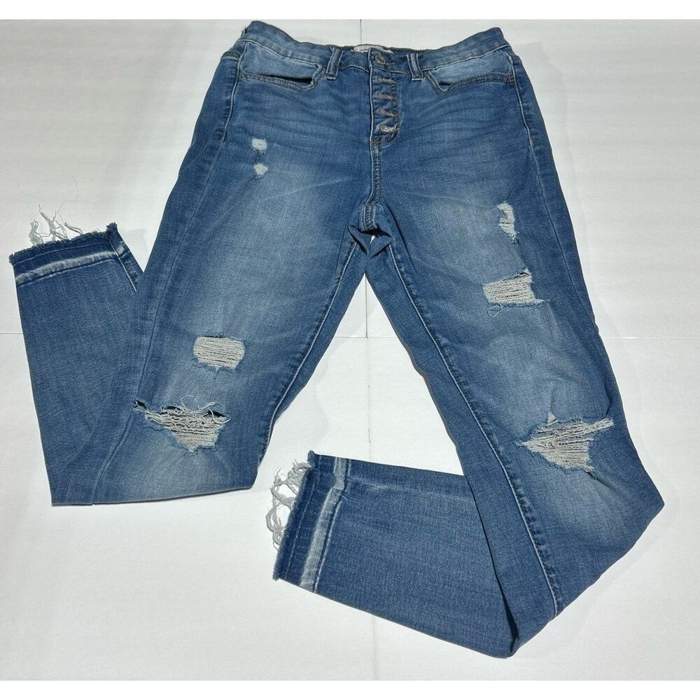 SO Women's Size 7 Ultimate Ankle Distressed High Rise Jeans